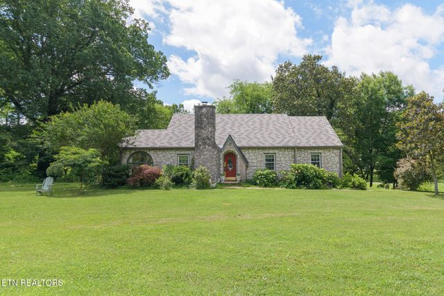 5804 Green Valley Drive, Knoxville, TN 37914