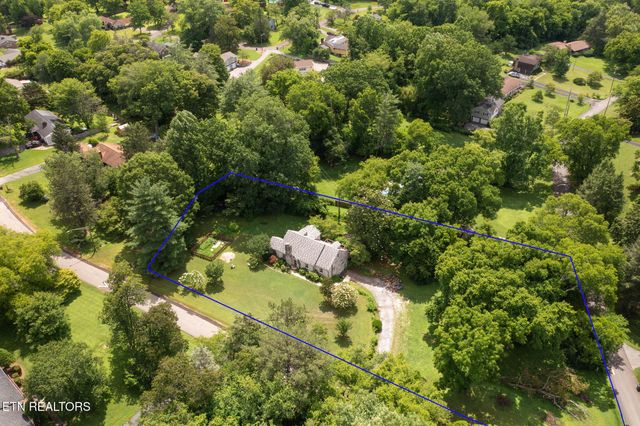 5804 Green Valley Drive, Knoxville, TN 37914