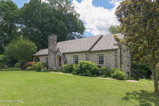 5804 Green Valley Drive, Knoxville, TN 37914