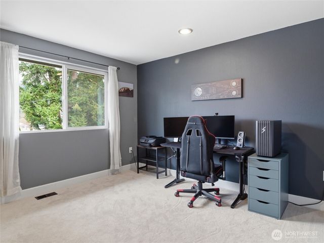 411 Hardefeldt Street SE, Orting, WA 98360