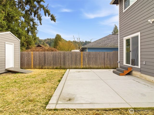 411 Hardefeldt Street SE, Orting, WA 98360