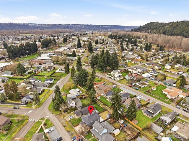 411 Hardefeldt Street SE, Orting, WA 98360