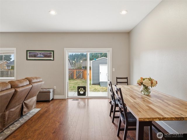 411 Hardefeldt Street SE, Orting, WA 98360