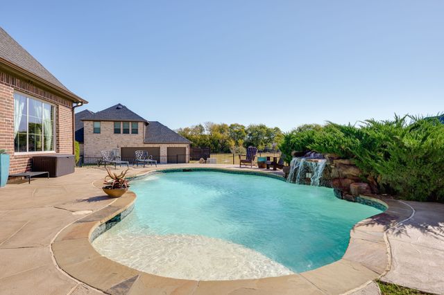 4260 Waterstone Estates Drive, Mckinney, TX 75071