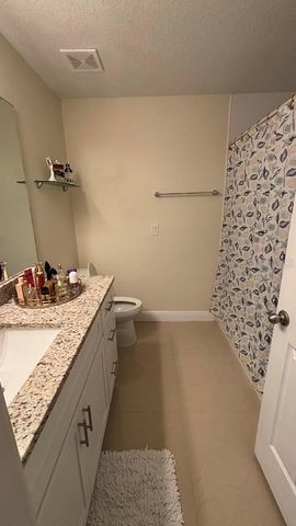 6810 N WILLOW AVENUE, Tampa, FL 33604