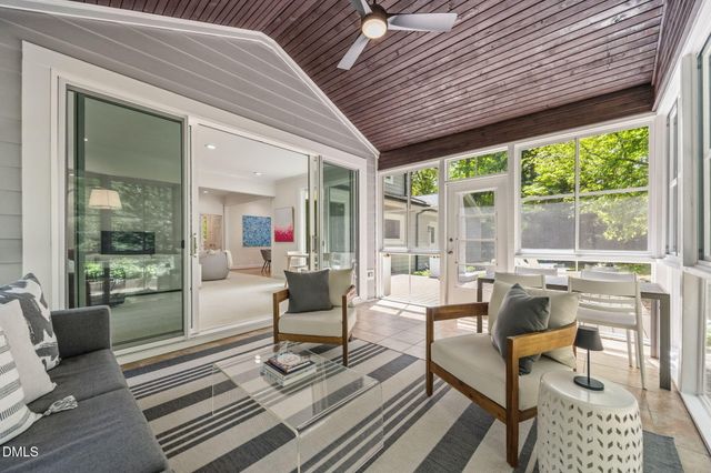 8 Sedgewood Road, Chapel Hill, NC 27514
