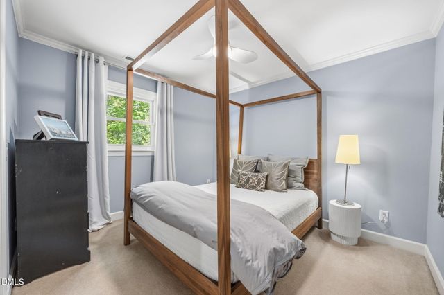 8 Sedgewood Road, Chapel Hill, NC 27514