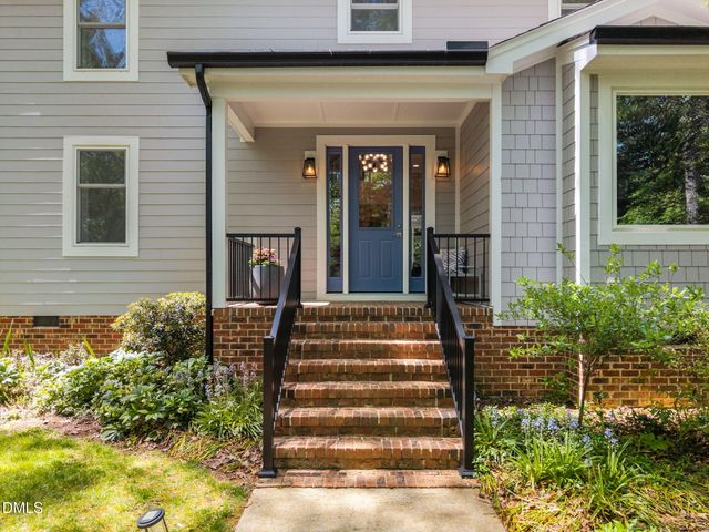 8 Sedgewood Road, Chapel Hill, NC 27514