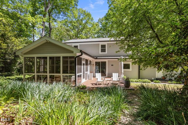 8 Sedgewood Road, Chapel Hill, NC 27514