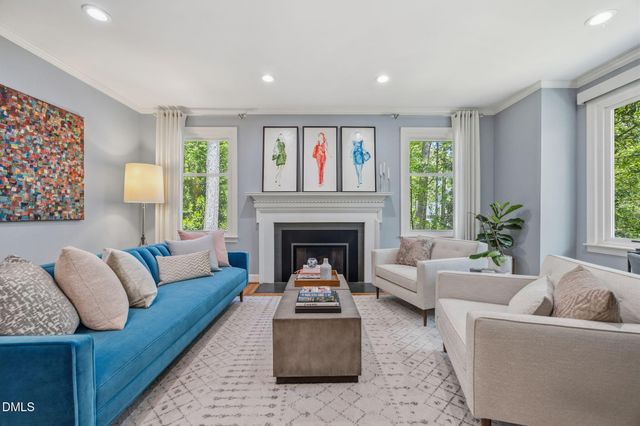 8 Sedgewood Road, Chapel Hill, NC 27514