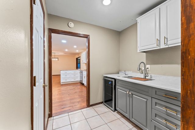 11661 Oak Hills Drive, Bentonville, AR 72712