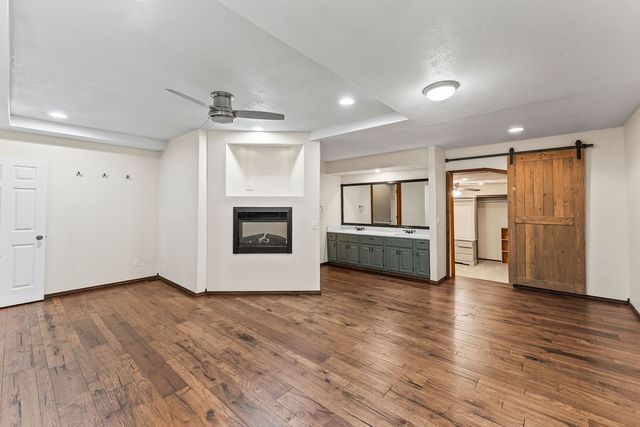 11661 Oak Hills Drive, Bentonville, AR 72712