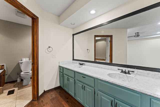 11661 Oak Hills Drive, Bentonville, AR 72712