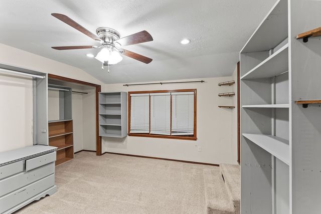 11661 Oak Hills Drive, Bentonville, AR 72712