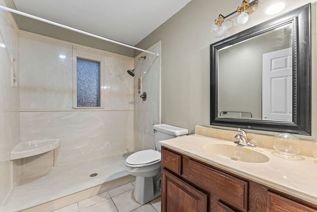 11661 Oak Hills Drive, Bentonville, AR 72712