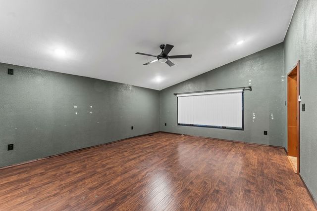 11661 Oak Hills Drive, Bentonville, AR 72712