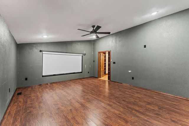 11661 Oak Hills Drive, Bentonville, AR 72712