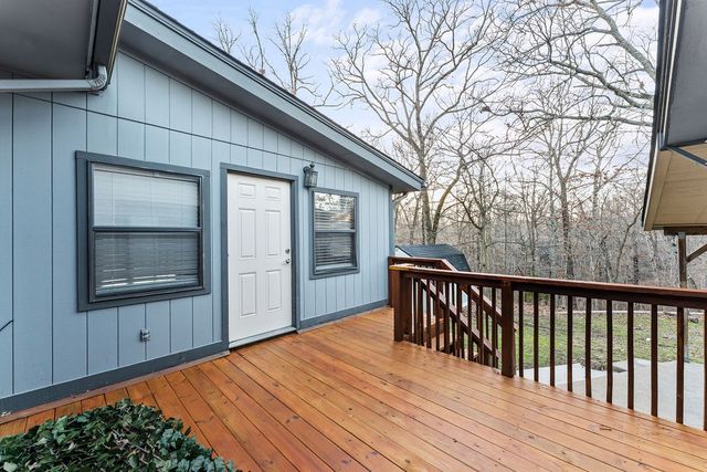 11661 Oak Hills Drive, Bentonville, AR 72712