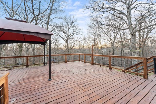 11661 Oak Hills Drive, Bentonville, AR 72712