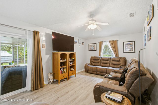 1181 Larkspur Street SE, Palm Bay, FL 32909