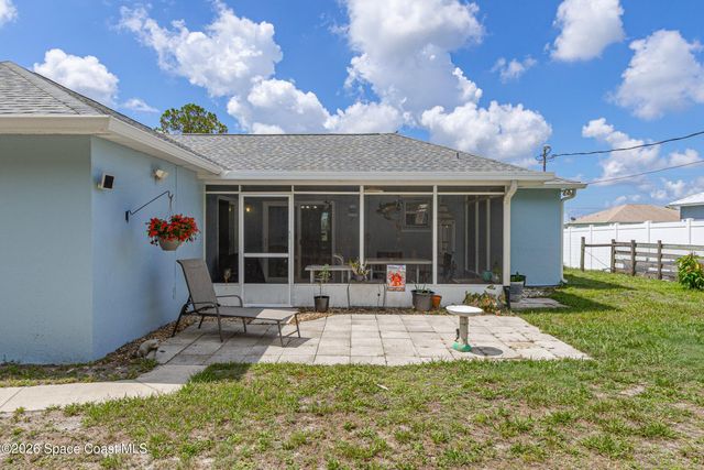 1181 Larkspur Street SE, Palm Bay, FL 32909
