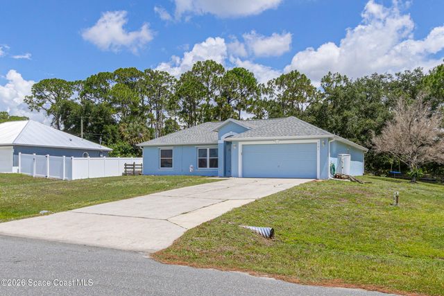 1181 Larkspur Street SE, Palm Bay, FL 32909