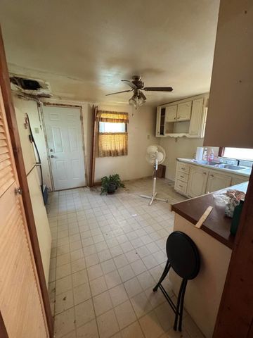 1723 W Chestnut Street, Springfield, MO 65802