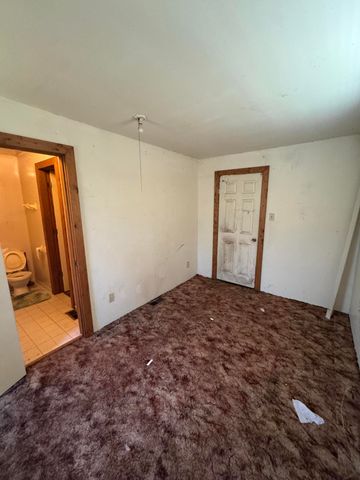 1723 W Chestnut Street, Springfield, MO 65802