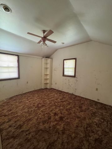 1723 W Chestnut Street, Springfield, MO 65802
