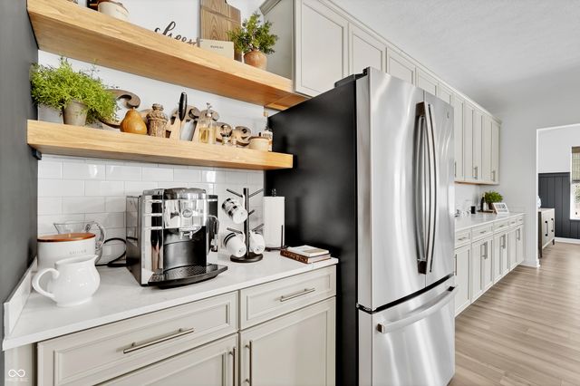 4137 Grange Drive, Bargersville, IN 46106