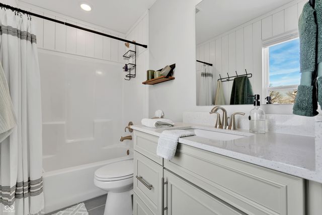 4137 Grange Drive, Bargersville, IN 46106