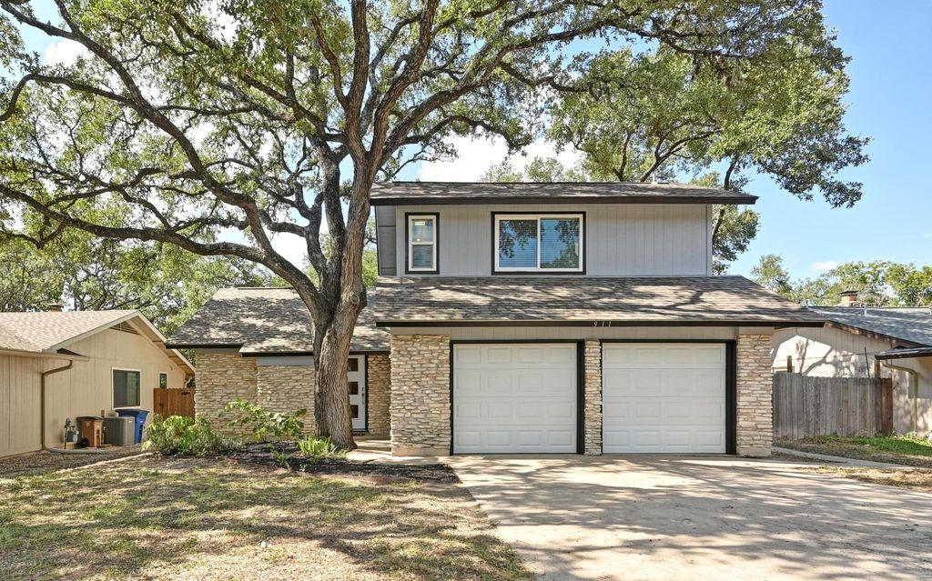 911 Acorn Oaks DR, Austin, TX 78745