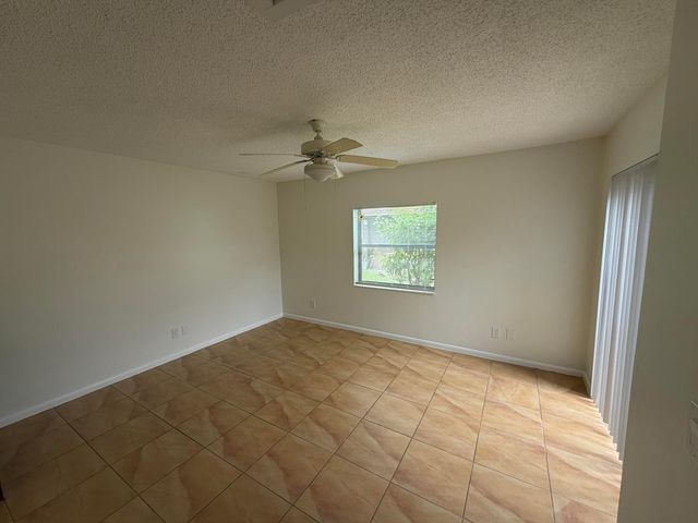 1823 Abbey Road, West Palm Beach, FL 33415