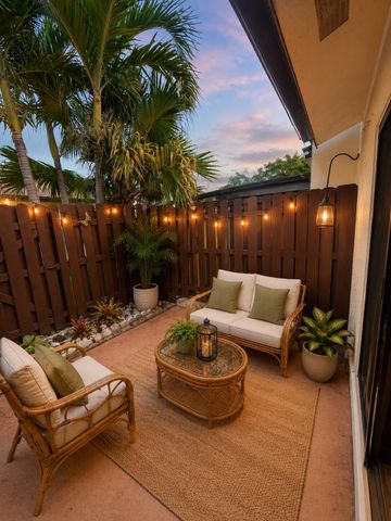 1823 Abbey Road, West Palm Beach, FL 33415