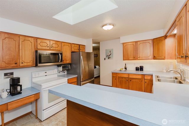 9641 Priddy Vista Road NW, Seabeck, WA 98380