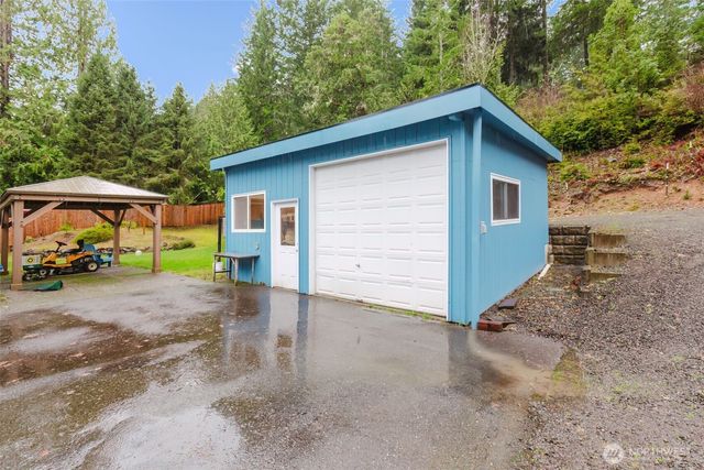 9641 Priddy Vista Road NW, Seabeck, WA 98380