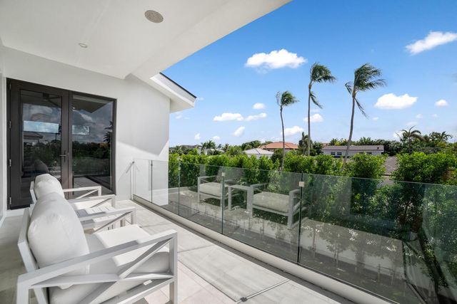 4444 Washington Road, West Palm Beach, FL 33405