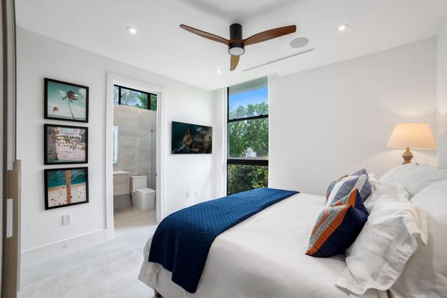 4444 Washington Road, West Palm Beach, FL 33405