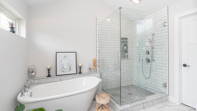 4262 Duck Dr., Ann Arbor, MI 48103