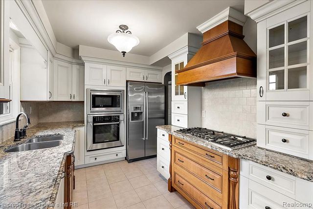 37912 Pointe Rosa Street, Harrison Twp, MI 48045
