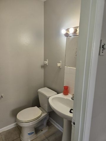550 Harding Pl Apt A107, Nashville, TN 37211