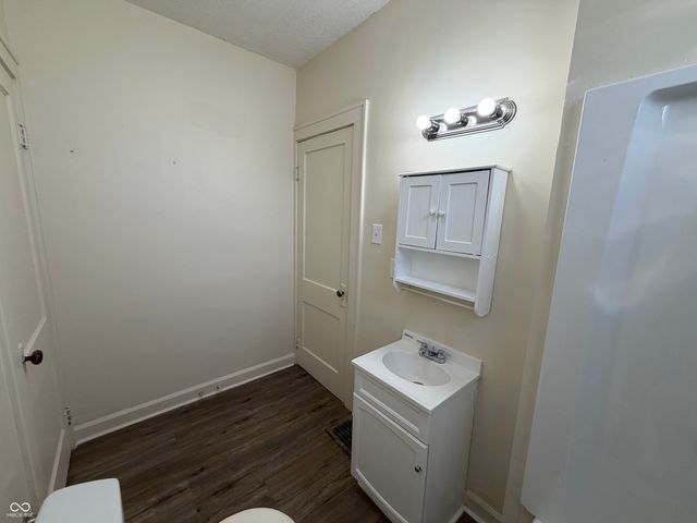 321 W 32nd Street, Indianapolis, IN 46208