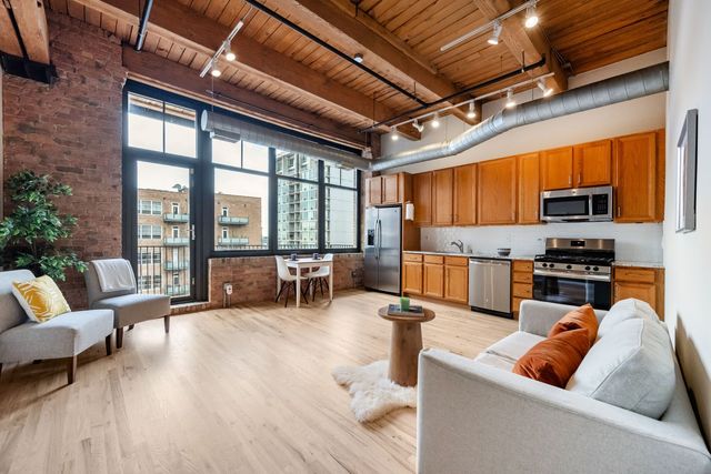 625 W Jackson Boulevard 606, Chicago, IL 60661