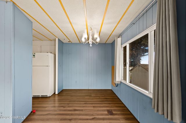 26 Leisure Hill Rd, Yakima, WA 98903