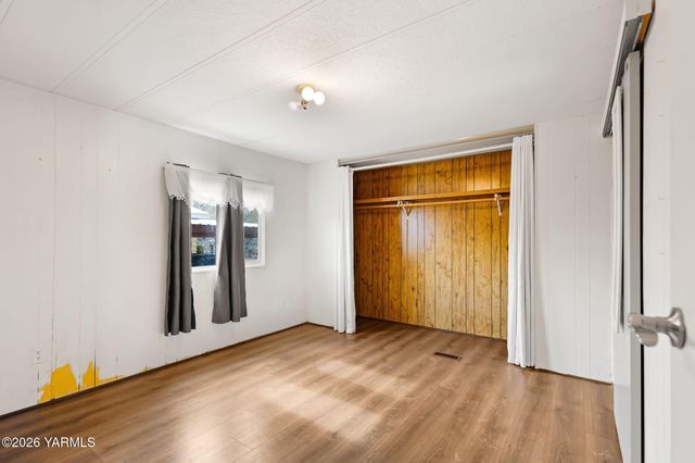 26 Leisure Hill Rd, Yakima, WA 98903