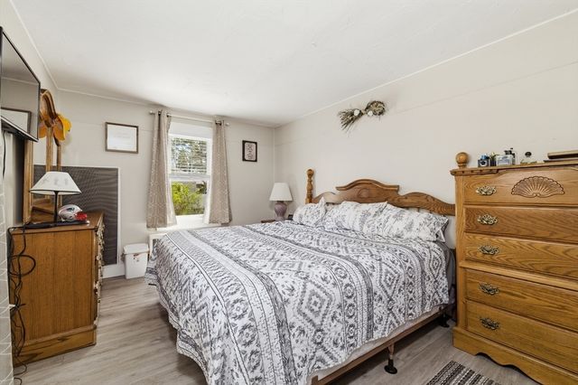 6 Birch St, Wareham, MA 02571