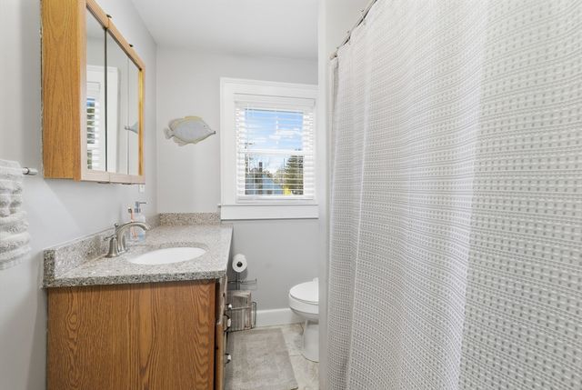 6 Birch St, Wareham, MA 02571