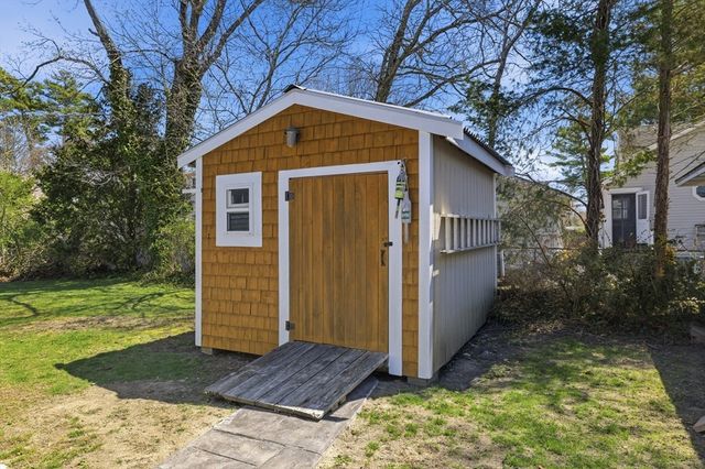 6 Birch St, Wareham, MA 02571