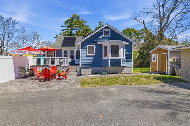 6 Birch St, Wareham, MA 02571