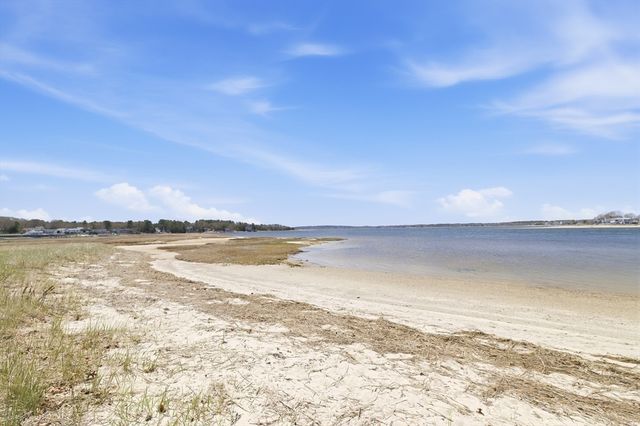 6 Birch St, Wareham, MA 02571